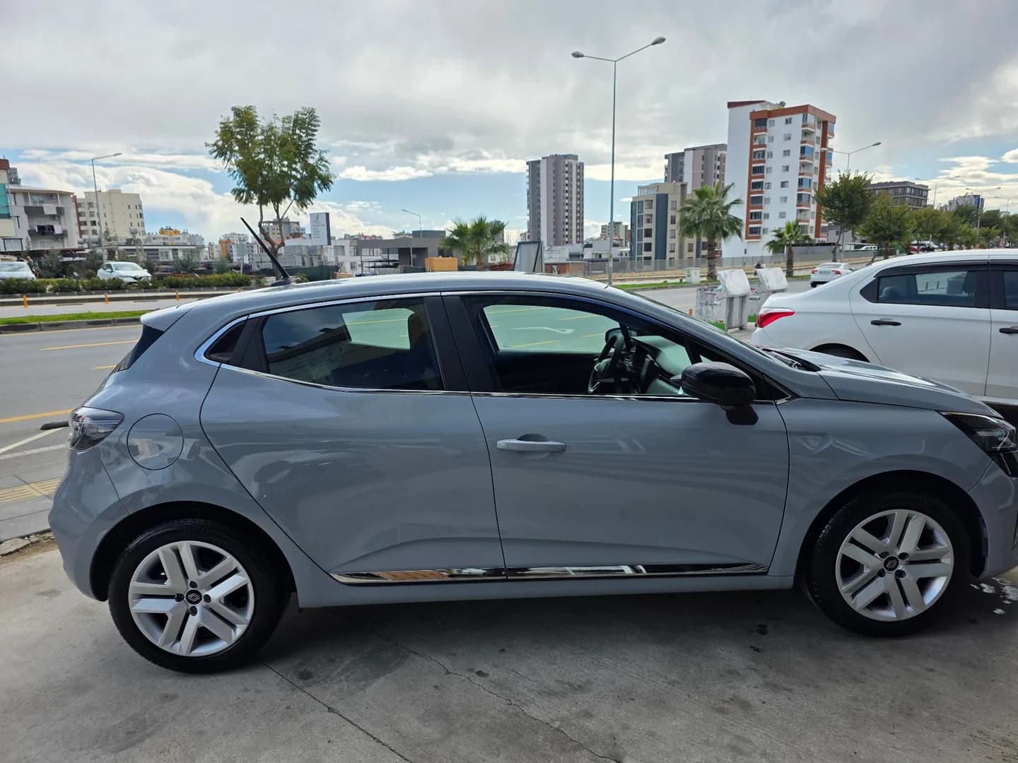 CLIO 2025 1.0 BENZİN - Fotoğraf 11